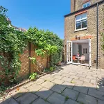 Blossom House New 3Bed House In Barons Court