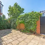Blossom House New 3Bed House In Barons Court