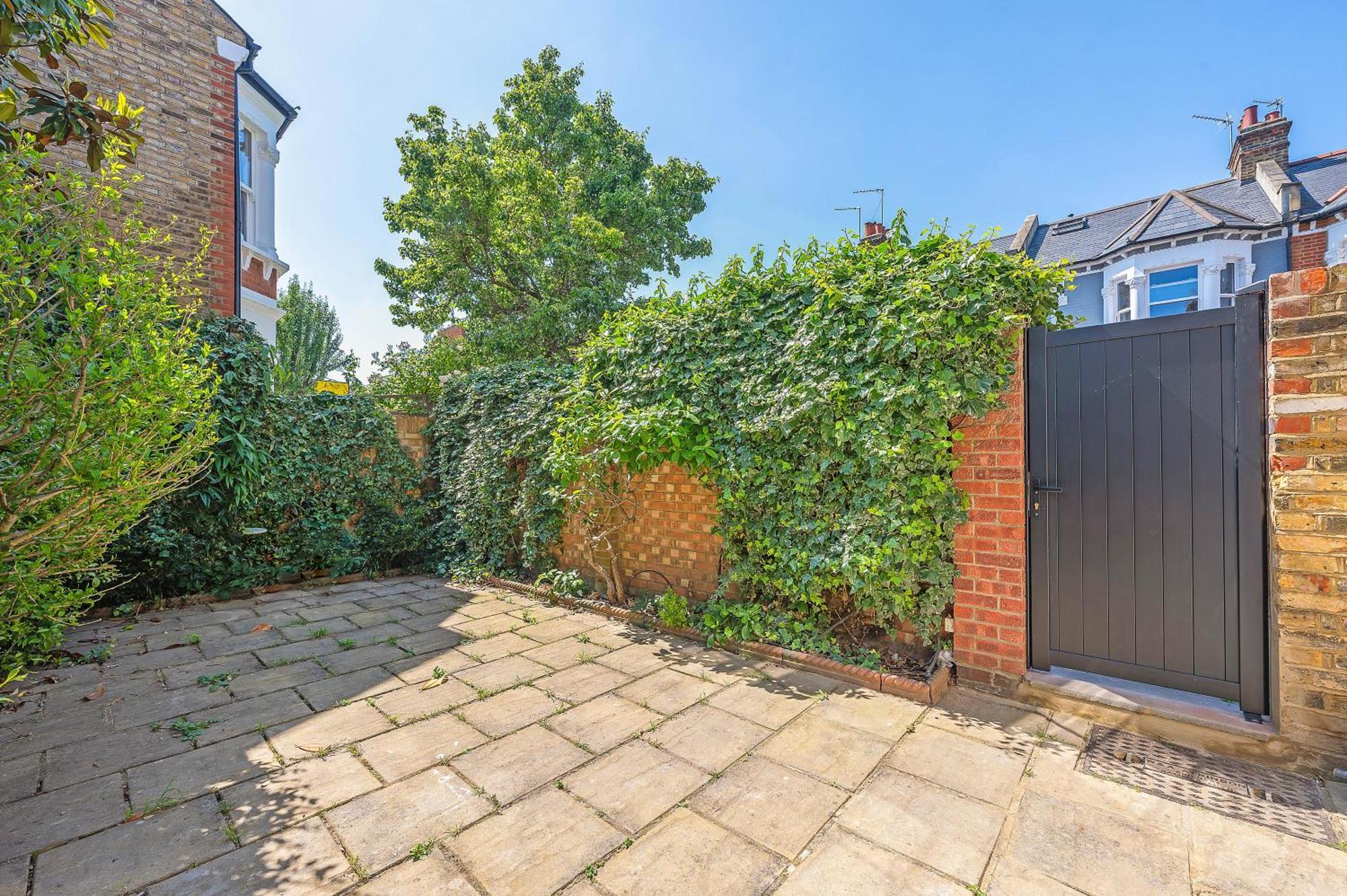 Blossom House New 3bed House In Barons Court * Londra